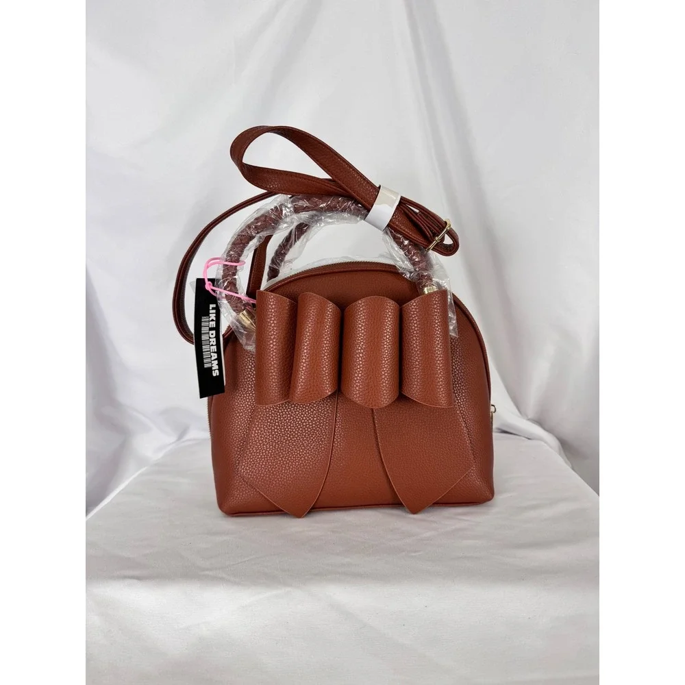 Crocci flourish feminine